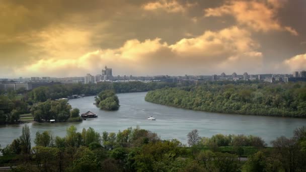 Prise de vue de Belgrade de loin 