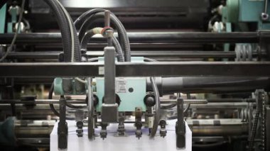 Kağıt hareket makine