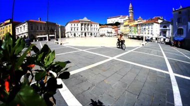 Kent Meydanı, piran