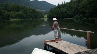 bir müzede bira buluşması