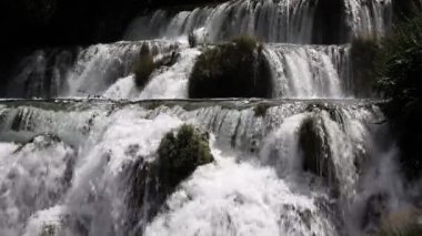 atış şelale krka nehir-Hırvatistan
