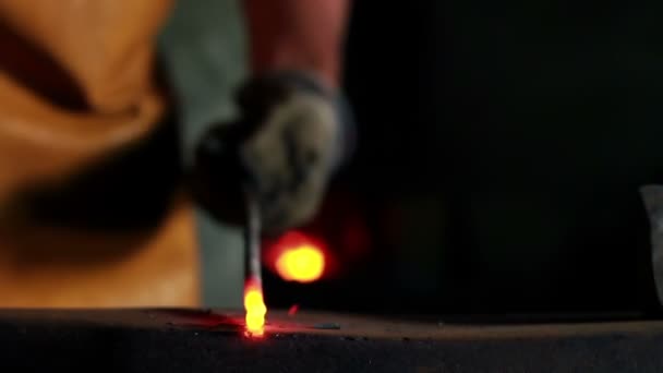 Close up slide shot of blacksmith — Stock Video