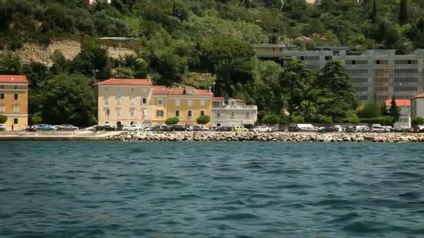 Shot of shore near Piran, taken from the moving boat — Stock Video