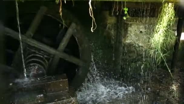 Ancien moulin — Video