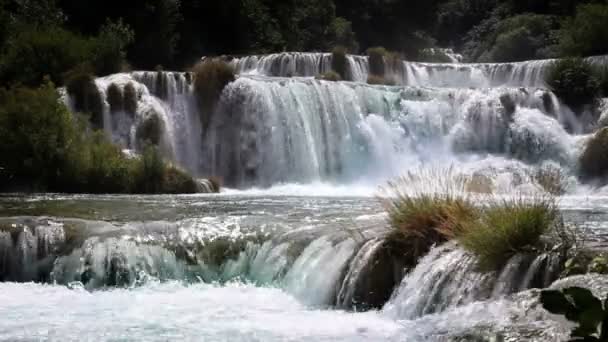 Tiro de cascadas en el río Krka-Croacia — Vídeos de Stock