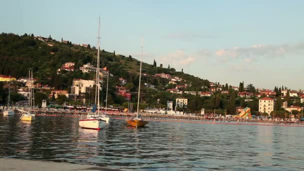 Shot of some sailing boats in the harbour near Piran — Stock Video