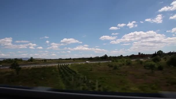 Fotografía del paisaje cerca del mar adriático, tomada de un coche de conducción . — Vídeo de stock