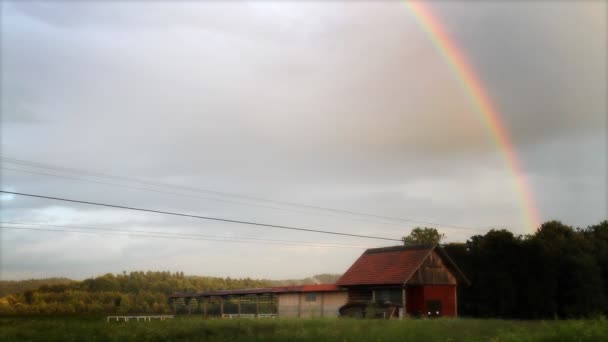 Arco iris impresionante — Vídeos de Stock