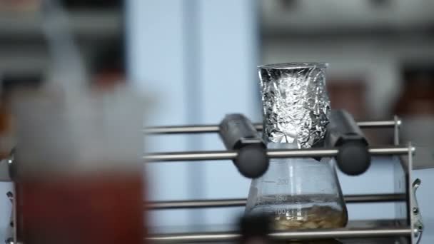 Close up of a device mixing some ingredients for a creme — Stock Video