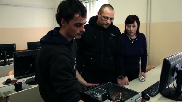 Close shot of a pupils in the IT class — Stock Video