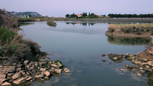 Girato del vecchio canale marittimo che fa parte delle Saline — Video Stock