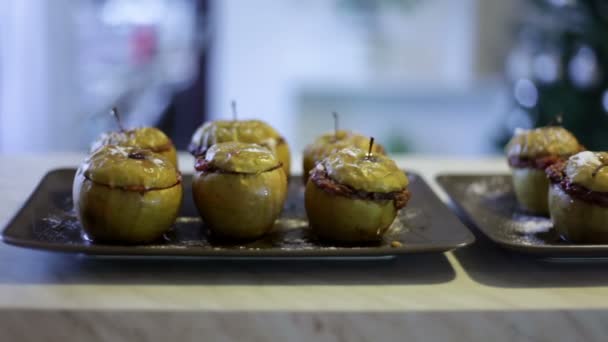 Close up shot of delicious apples filled with extra stuffing — Stock Video