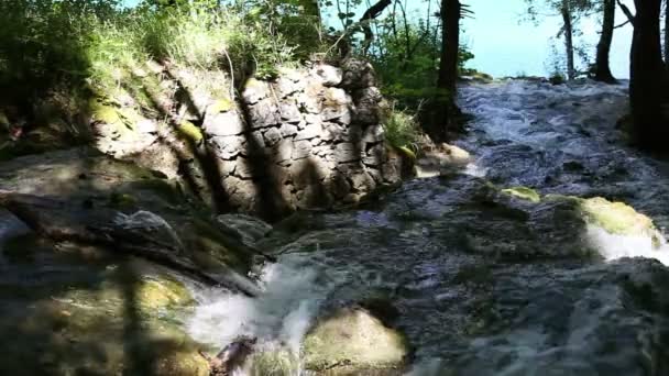 Krásná krajina v národním parku Plitvická — Stock video