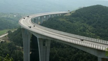 viyadük crni kal karayolu üzerinde panoramik çekim