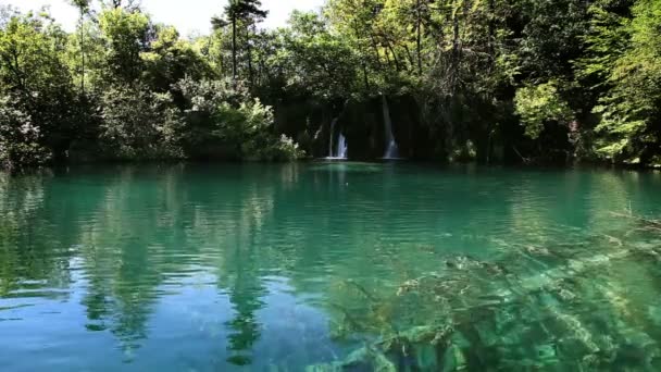 Paesaggio meraviglioso nel parco nazionale di Plitvice — Video Stock