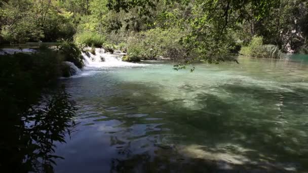 Το τοπίο στο εθνικό πάρκο plitvice — Αρχείο Βίντεο