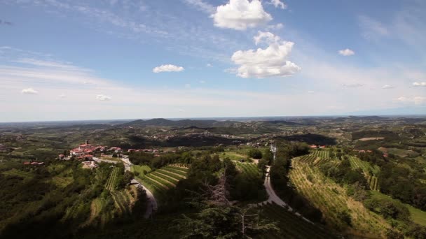 Vue panoramique d'un petit village près de Gorizia — Video