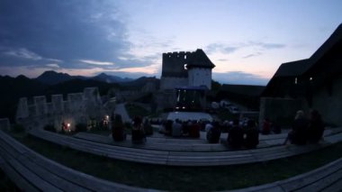 castle canlı performans programında şafak zevk insanlar