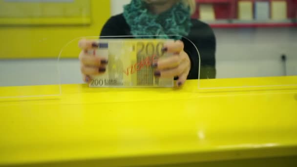 Female banker counting big Euro money for loan — Stock Video