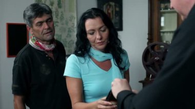 erkek ve kadın Manastırı retro ot Dükkanı