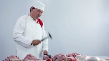kasaplık içinde hindi eti kıyma kasap