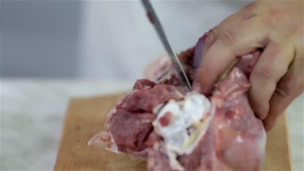 Очищення кісток індички — стокове відео