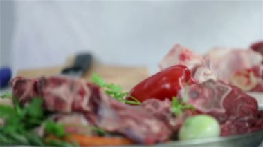 kırmızı eti sığır eti ile sebze tabağı