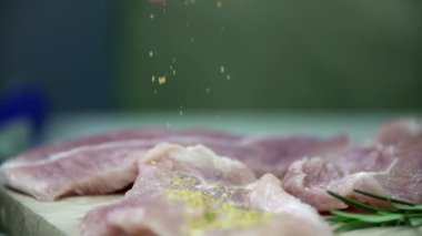 kırmızı biber et düşüyor