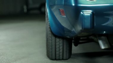Mavi corvette arka yüzüne