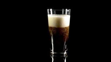 kola üst büyük köpük bardak