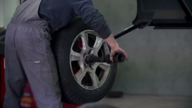 auto makinist lastik değiştirme