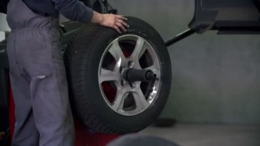 auto makinist lastik değiştirme