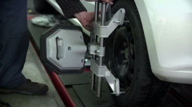 makinist için tekerlek tutturulmuş bir bölümü undocks