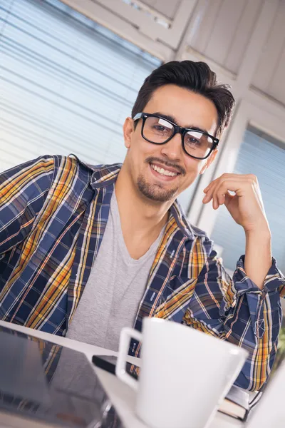 Graphic designer working in office — Stock Photo, Image