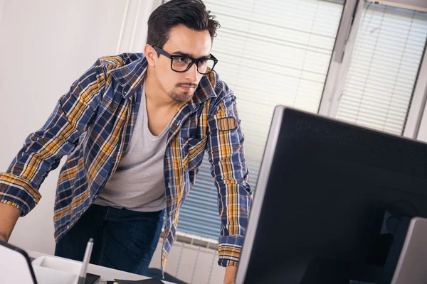 Graphic designer working in office — Stock Photo, Image