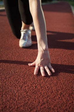 kadın koşmaya hazır