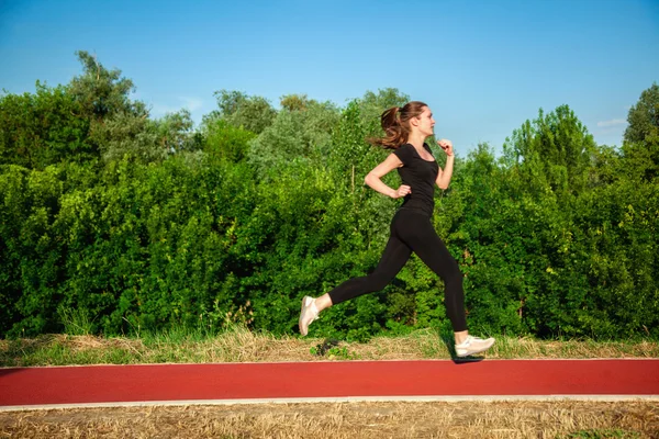 Perempuan Pada Jogging Track — Stok Foto