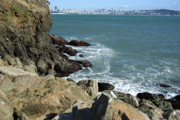 San francisco bay rotsen — Stockfoto