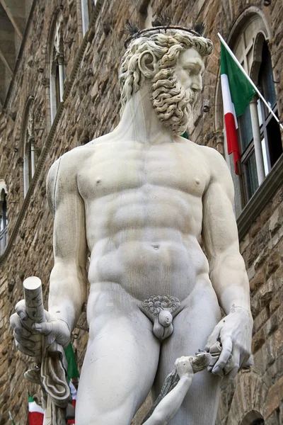 Detalhe da estátua Neptuno na Piazza della Signoria, Itália — Fotografia de Stock
