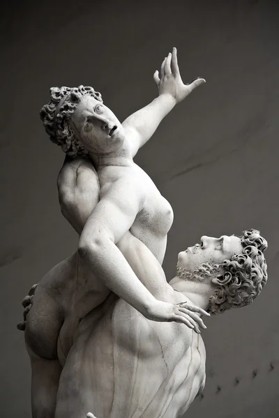 "La violación de las mujeres sabinas "por Giambologna, Florencia — Foto de Stock