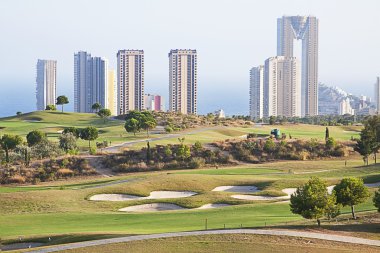 benidorm, İspanya şehir içinde gökdelenler ile Golf alanı