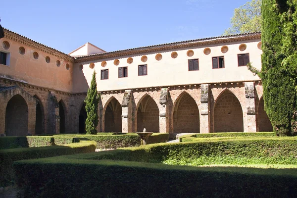 Garden of the cloister in Monasterio de Piedra, Spain — Stock Photo, Image