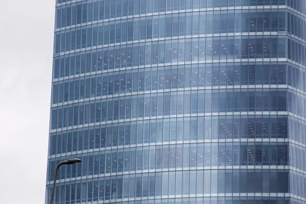 事務所ビルのガラスの反射 — ストック写真