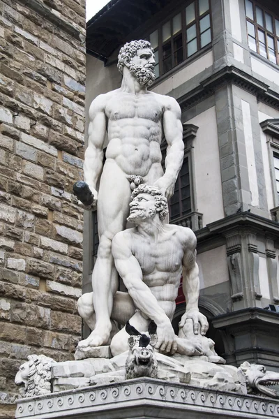 Italien, Statue von Herkules und Kakus in Florenz — Stockfoto