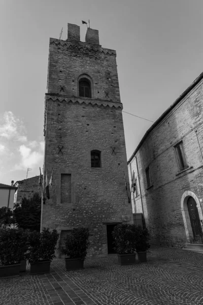 トーレ ジョバンニまたはデッラ カンデローラは ランチャーノヴェッキア地区 ランチャーノで最も古い Dei Frentaniに位置しています — ストック写真