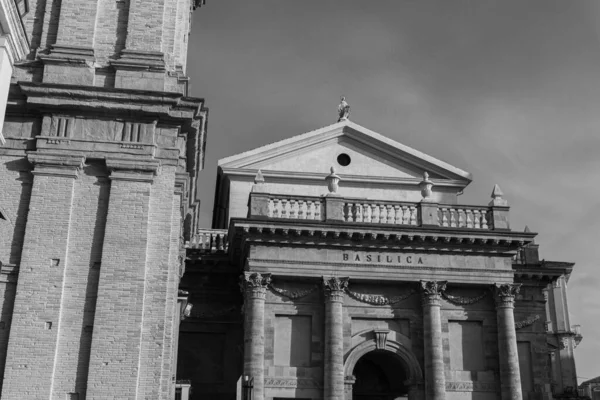 圣母大教堂是兰夏诺的主要礼拜场所 1909年2月 教宗庇护十世将它升格为小教堂 1940年 它被宣布为国家纪念碑 — 图库照片