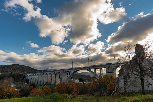 Isernia Molise Włochy Most Kolejowy Santo Spirito Widok — Zdjęcie stockowe