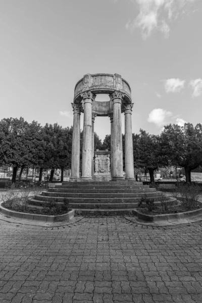 Isernia, Molise. Birinci Dünya Savaşı 'nın kaybedilen anıtı.