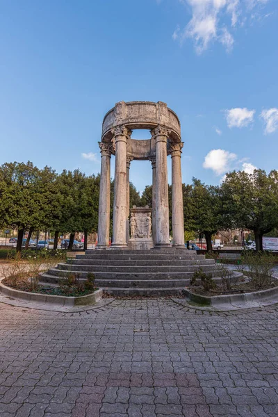 Isernia, Molise. Birinci Dünya Savaşı 'nın kaybedilen anıtı.