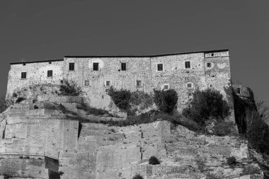 Cerro al Volturno, İtalya 'nın Molise eyaletinde yer alan bir şehirdir. Cerro Cerro Cerris 'in de dahil olduğu meşe ağaçları açısından zengin toprakları nedeniyle Cerro olarak da adlandırılır..